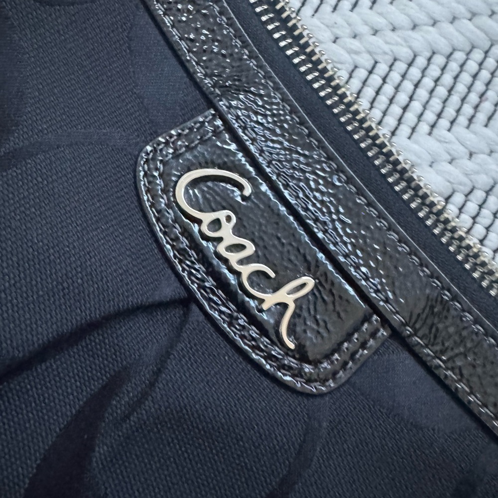 Coach Black Signature Canvas and Patent Leather Shoulder Bag​​ - Picture 4 of 8